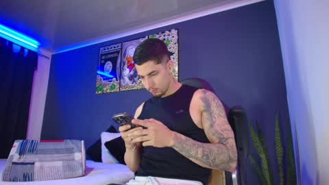 Snapshot of camiloalvarezzz3 chatting on December 2024 12:18:02 PM CAMILO online show from December 2024 12:18:02 PM