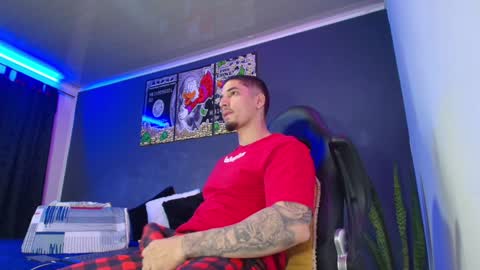 Snapshot of camiloalvarezzz3 chatting on December 2024 12:33:02 PM CAMILO online show from December 2024 12:33:02 PM