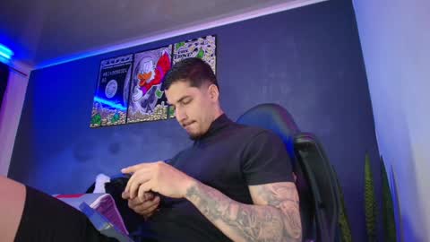 Snapshot of camiloalvarezzz3 chatting on January 2025 12:38:01 PM CAMILO online show from January 2025 12:38:01 PM