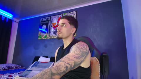 Snapshot of camiloalvarezzz3 chatting on January 2025 01:33:01 AM CAMILO online show from January 2025 01:33:01 AM