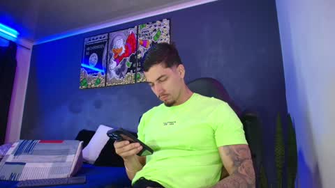 Snapshot of camiloalvarezzz3 chatting on February 2025 01:22:02 PM CAMILO online show from February 2025 01:22:02 PM