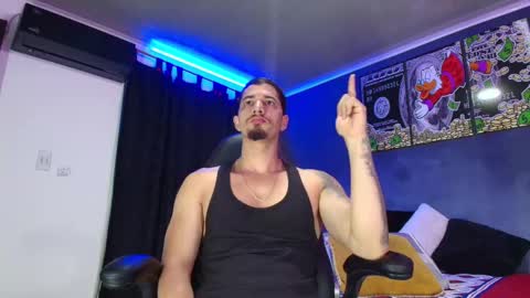 Snapshot of camiloalvarezzz3 chatting on February 2025 01:35:02 PM CAMILO online show from February 2025 01:35:02 PM