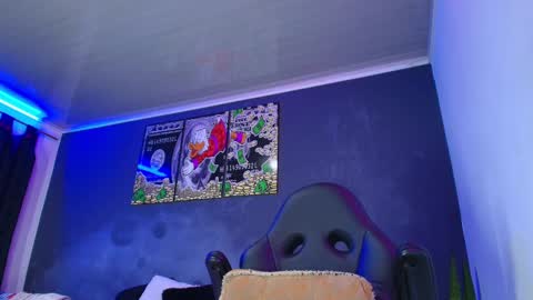 Snapshot of camiloalvarezzz3 chatting on February 2025 04:19:02 PM CAMILO online show from February 2025 04:19:02 PM