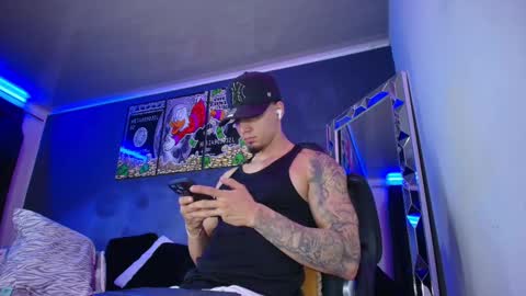 Snapshot of camiloalvarezzz3 chatting on March 2025 03:31:01 PM CAMILO online show from March 2025 03:31:01 PM