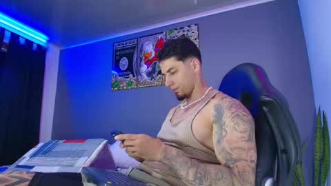 Snapshot of camiloalvarezzz3 chatting on September 2025 07:13:01 PM CAMILO online show from September 2025 07:13:01 PM