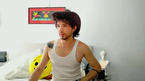 Snapshot of camilosaennz chatting on October 2025 07:14:02 PM camilo online show from October 2025 07:14:02 PM