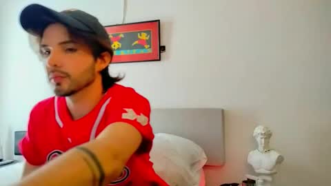 Snapshot of camilosaennz chatting on October 2025 07:25:02 PM camilo online show from October 2025 07:25:02 PM