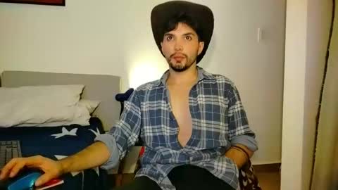 Snapshot of camilosaennz chatting on November 2025 11:11:01 AM camilo online show from November 2025 11:11:01 AM