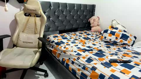 Snapshot of camilow777 chatting on October 2025 03:02:02 AM camilow777 online show from October 2025 03:02:02 AM