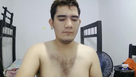 Snapshot of camilowhite_ chatting on October 2025 05:37:01 AM Camilowhite online show from October 2025 05:37:01 AM