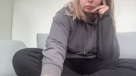 kiki90909 online show from October 2025 07:25:02 AM