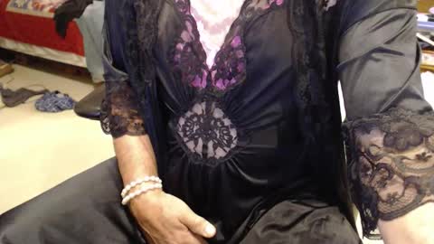 Snapshot of cammiecd chatting on October 2025 03:36:02 PM CammieCD online show from October 2025 03:36:02 PM