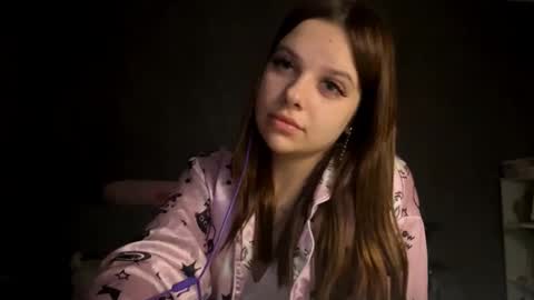 Vicky online show from September 2025 04:00:01 PM