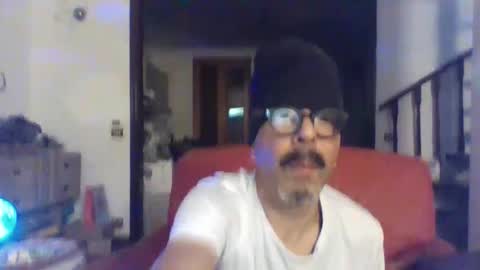 Snapshot of camomilla72 chatting on September 2025 09:53:02 AM Cristian online show from September 2025 09:53:02 AM
