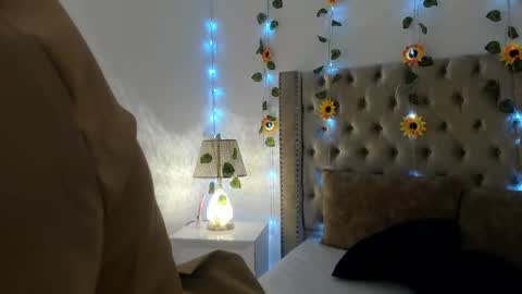 Candie  online show from September 2025 11:43:01 AM