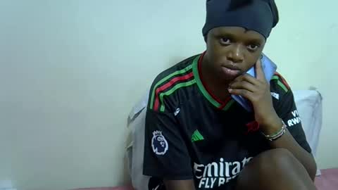 Snapshot of candiemaya chatting on November 2025 06:53:02 PM candiemaya online show from November 2025 06:53:02 PM