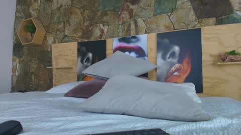 Jolie online show from October 2025 07:47:02 PM