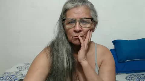 Snapshot of candy_mature_ chatting on November 2025 12:44:01 AM candy online show from November 2025 12:44:01 AM