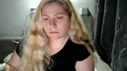 Laura online show from January 2025 11:39:02 PM