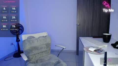 Candy Dowson online show from February 2025 11:49:01 AM