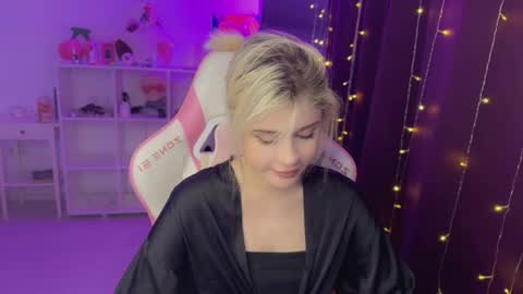 Snapshot of candyhannah chatting on December 2025 06:01:02 PM You can call me HH online show from December 2025 06:01:02 PM