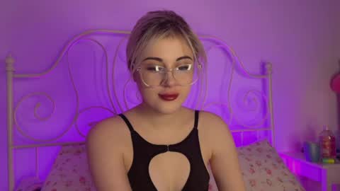 Snapshot of candyhannah chatting on December 2025 05:51:02 PM You can call me HH online show from December 2025 05:51:02 PM