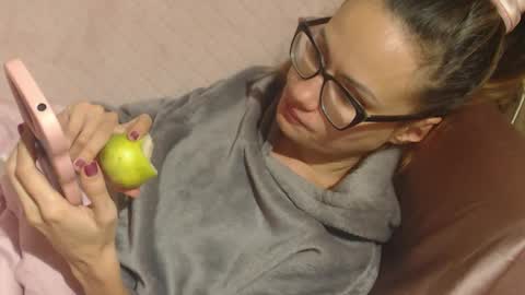 say meow and send tips  online show from November 2025 07:01:02 PM