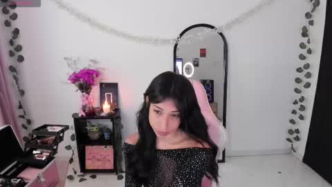 PrincessLau online show from September 2025 12:32:02 PM