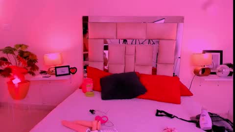 Snapshot of candyygirl_1 chatting on September 2025 07:08:02 PM Candy online show from September 2025 07:08:02 PM