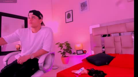 Snapshot of candyygirl_1 chatting on September 2025 06:02:02 PM Candy online show from September 2025 06:02:02 PM