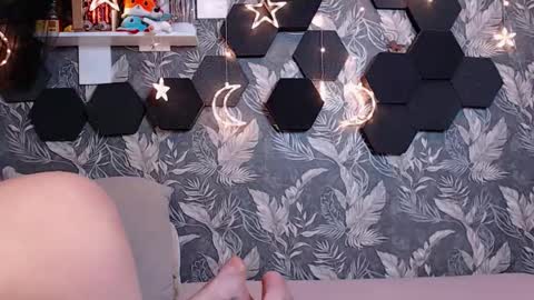 Snapshot of candyyyyrio chatting on October 2025 03:50:02 AM Mia online show from October 2025 03:50:02 AM