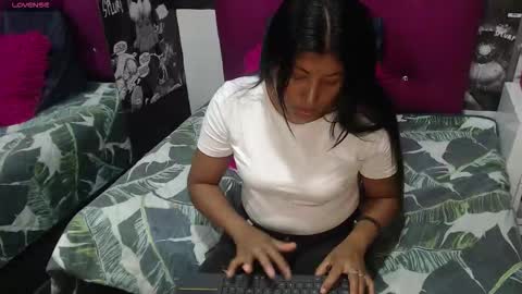 Canela online show from September 2025 03:44:02 PM