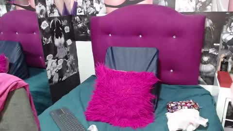 Canela online show from September 2025 06:54:01 PM