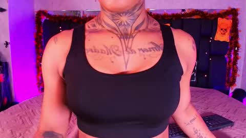 Aura  online show from October 2025 12:04:02 PM