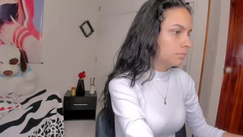canela online show from February 2025 08:25:01 PM