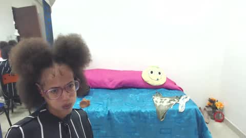 Canela online show from December 2024 03:42:02 PM