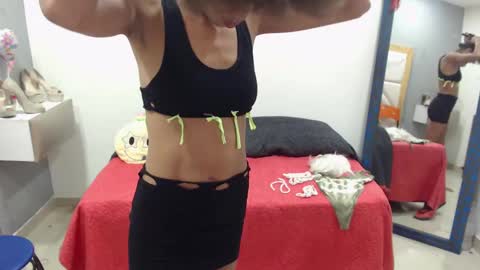 Canela online show from February 2025 07:04:02 PM