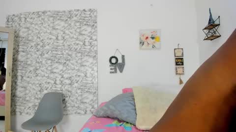 Canhela online show from October 2025 03:59:02 AM