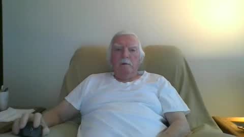 Snapshot of capecod21 chatting on March 2025 01:27:02 PM capecod21 online show from March 2025 01:27:02 PM