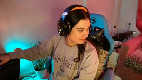 cara890713 online show from February 2025 06:09:02 PM