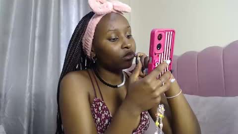 Snapshot of caramel_chocolate01 chatting on October 2025 09:08:02 AM caramel online show from October 2025 09:08:02 AM