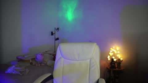 Snapshot of caramelo_xox chatting on March 2025 09:07:02 AM online show from March 2025 09:07:02 AM