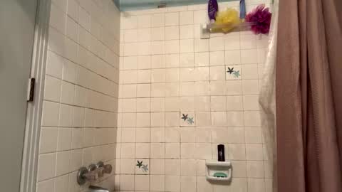 Snapshot of cardplayers chatting on October 2025 05:48:02 AM cardplayers online show from October 2025 05:48:02 AM