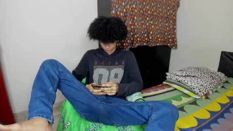 Carlos and Cristian  online show from November 2025 08:25:01 AM