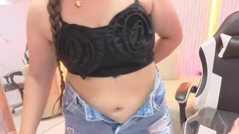 Snapshot of carla_tp chatting on November 2025 01:11:01 PM Carla online show from November 2025 01:11:01 PM