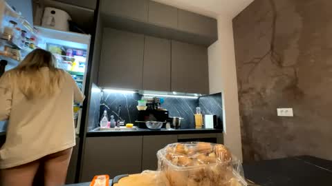 iwantcarla online show from February 2025 08:27:02 PM