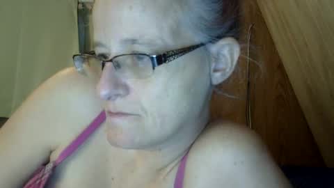 carleeswoman08 online show from February 2025 06:40:01 PM