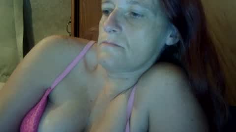 carleeswoman08 online show from September 2025 12:27:02 PM