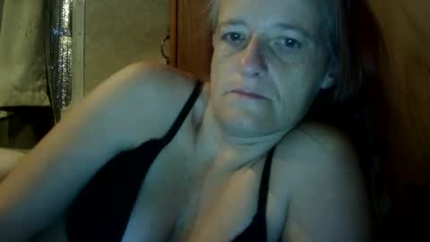 carleeswoman08 online show from October 2025 11:13:02 AM