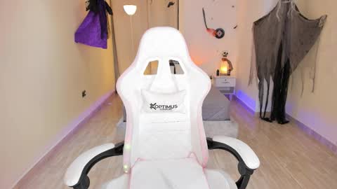 Snapshot of carleewinter chatting on October 2025 01:53:02 AM Alejandra online show from October 2025 01:53:02 AM